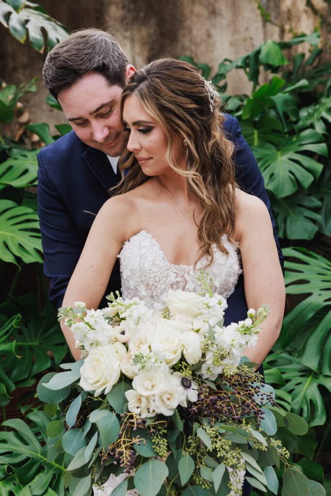 Planterra Conservatory wedding bride and groom portrat